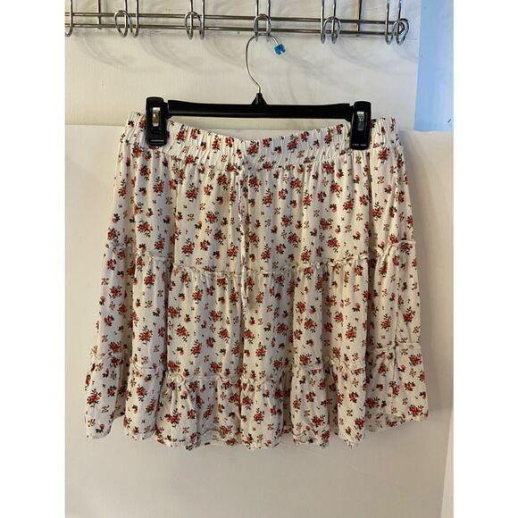 Rue 21 large rayon skirt - Picture 2 of 5